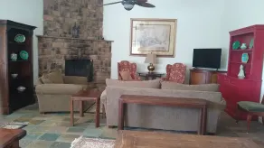 3 Bedroom 2 Bath apartment with wood-burning fireplace - Image 5