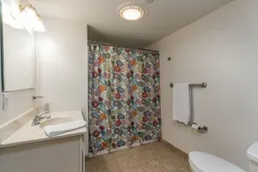 3 Bedroom Condo in the Heart of Old Orchard Beach Unit 502 - Image 2