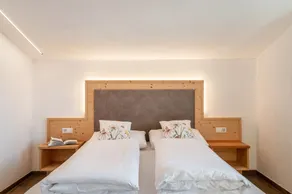 Apartment \"Reiterhof Gaia\" with Mountain View, Private Garden & Wi-Fi - Image 5