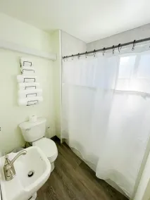 The Club House - Suite 101 - Image 2