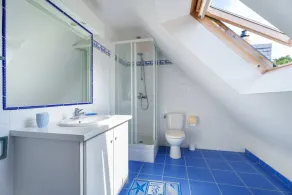 Spacieuse Villa à Crac'h : 4 Ch. pour 8 Pers., Beau Jardin, Proche Plages et WiFi - Image 3