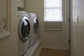 Downtown Boulder Oasis. 3 Blocks from Pearl St Mall. 4 bedrooms and 2 full baths - Image 2