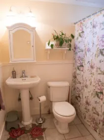 The Prairie Rose Guesthouse-  Strawberry Wilderness at your Doorstep - Image 3