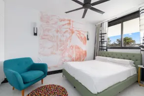 Bright Tamarama 2-Bed with Balcony Water View - Image 5