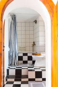 casa con una camera da letto con terrazza-livello diviso - Image 4