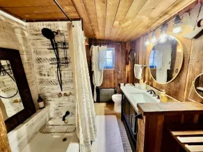 Private Hiking, 6-Acre Sanctuary, Dog friendly, Hot Tub, Fireplaces, Pool - Image 3