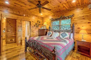 Stunning Views, 3 King Suites, Relax in Luxury - MasterPeace Cabin - Image 5