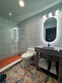 Hotel Hilo - Room 104 - Image 3