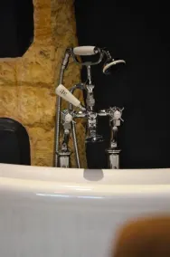 The Hollow Bottom  - Image 4