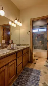 Torreon Family Cabin Large Decks and Open Floorplan - Image 5