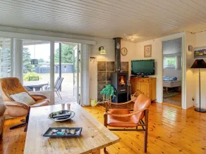 6 person holiday home in Gørlev - Image 5