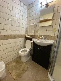 Beautifully Finished Apartment in a Peaceful Private Setting - Image 2