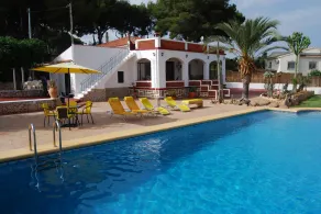 See view villa with pool and big garden. - Image 4