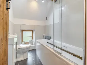 2 bedroom accommodation in Cutthorpe, near Chesterfield - Image 4