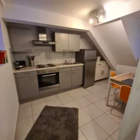 Small penthouse apartment on Jesuitenplatz - Image 5