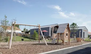 Picturesque 6-Person Duplex Oasis - Image 4