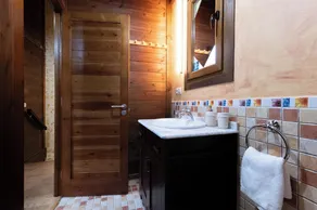 Casa Rural con Encanto en una Aldea Soñada Rodeada de Naturaleza - Image 2