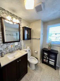 Cozy Modern 2 Bedrooms Apartment Close to Boston - Image 3