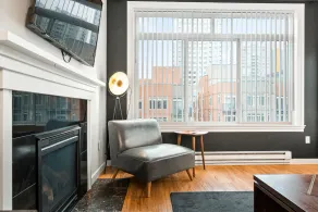 Seattle's Mid-Century Belltown Penthouse w/Parking spot   - Image 4
