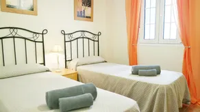 Family-friendly Stay by the Sea - Image 5