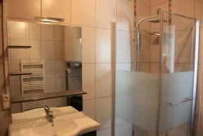 Landsted i bjergene fødder - Image 2