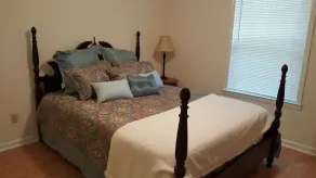 2 bedroom  2 bath house on quiet street - Image 4