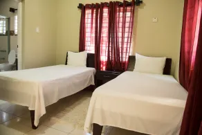 Hunny Bay Resort - Image 2