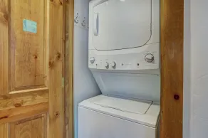2 BR Condo Arrowhead Village, Walking Distance to Lift - Image 5