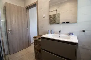 Traditionell 4 sovrum villa med privat pool och vacker havsutsikt - Image 3
