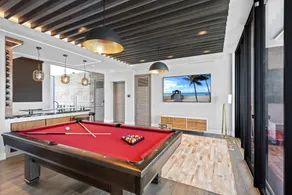 Boardwalk Mansion Lauderdale Villa: Private Pool, Hot Tub, Mini-Golf & Guest House - Image 2