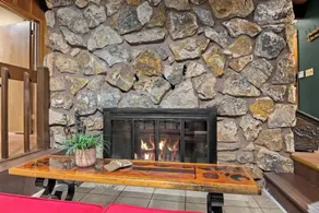 ZigZag Basecamp · Cozy Cabin Perfect for Nature Escapes w/ Hot Tub - Image 4