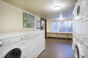 1 Bedroom | Indoor Pool. Free Breakfast. - Image 5