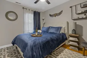 Luxury retreat house in Charlotte. - Image 5