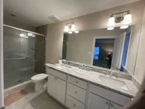 Beautiful Newer Construction 5 BR 3.5 bath - Image 4