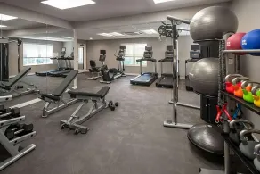 Pleasant Stay, Convenient Location! Pet-friendly, Free Breakfast, Parking! - Image 2