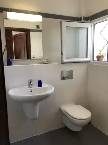 FANTASTISK FAMILIEHUS I RESIDENTIALOMRÅDE OG I STEDET TIL CENTRET. GRATIS WIFI! - Image 4