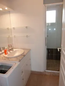 T3 en rdj pour 6 pers dans résidence avec piscine - Image 3