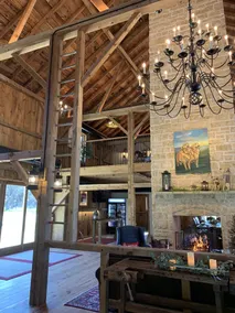 Annabel Lee Barn ~ A Getaway of Warmth & Charm! - Image 3