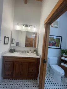 Beautiful Custom Built Timber Frame Home, Sleeps 11 - Image 3