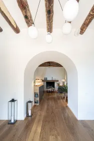 Atemberaubendes Landhaus umgeben von Weinbergen mit Blick auf Montserrat - Image 4