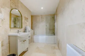 Underhill House - Image 4
