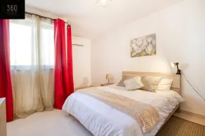 Brand new central APT with strong WIFI & Comfy Bed - Image 3