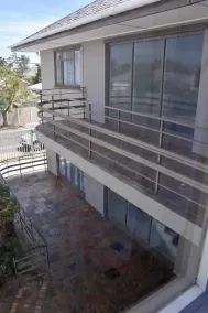 34onlincoln Guesthouse - Image 4