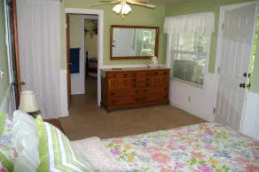 Riverfront Home, close to beach and restaurants - Image 4