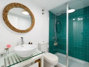 Amazing 3 Bedrooms, Sea View Home - Image 3