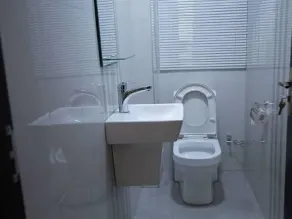 Lovely One-Bedroom Apartment in the Heart of East legon - Image 2