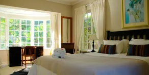 Luxurious self-catering cottage sleeping up to 4 adults - Image 4