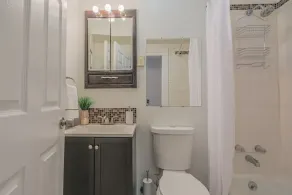 Charming One Bed with Office near Chicago - Image 2