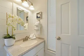 Only 2 Min Walk to Seaside Private Beaches! Renovated home + 2 Adult Bikes! - Image 3