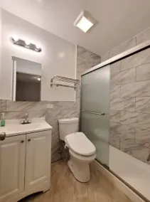 4 #1N - 4 Bedroom / 4 Bath Condo - McCormick Place, Wintrust Arena, Chinatown - Image 3